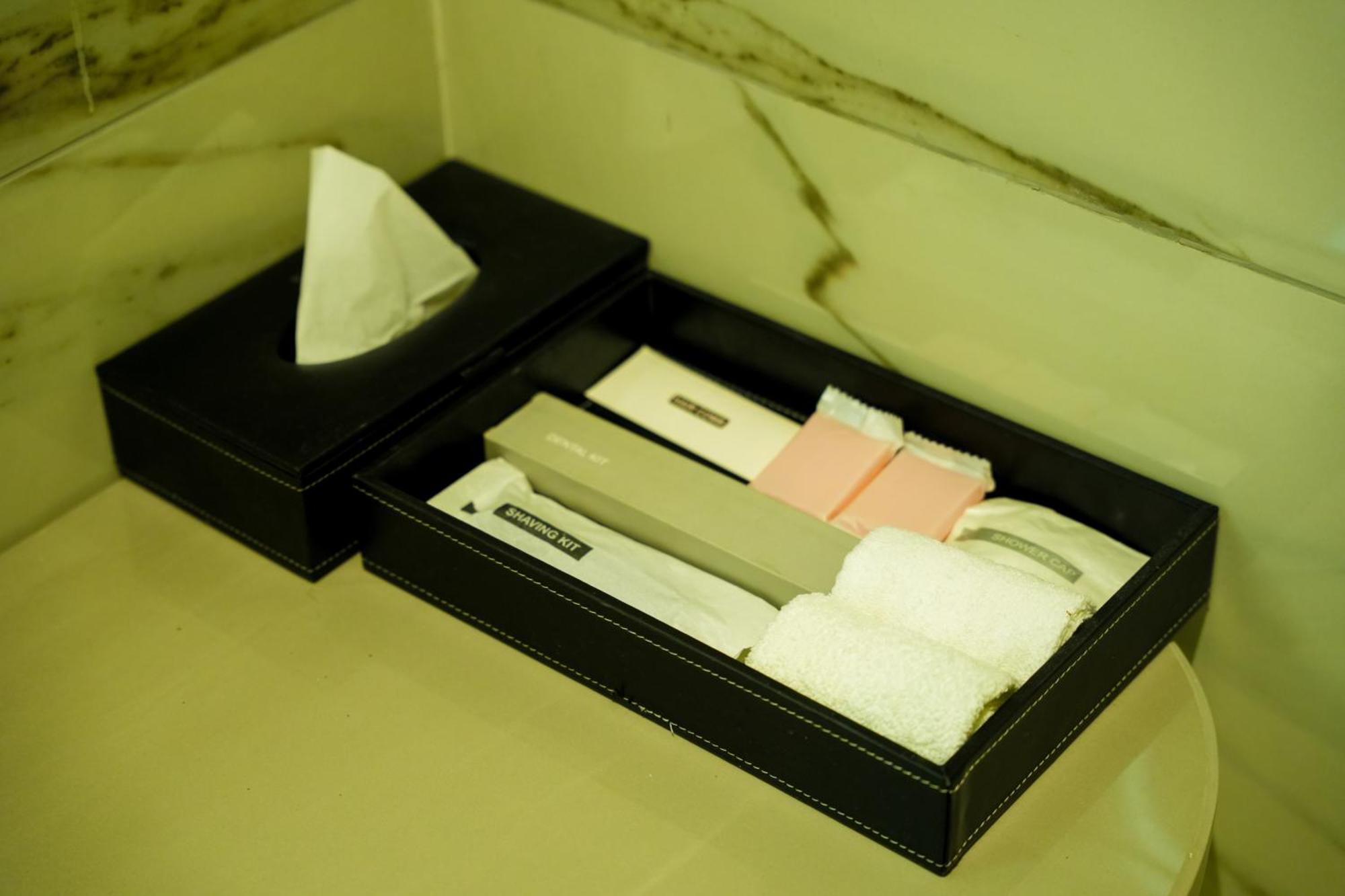 Hotel Adsan Heights Gajraula ภายนอก รูปภาพ